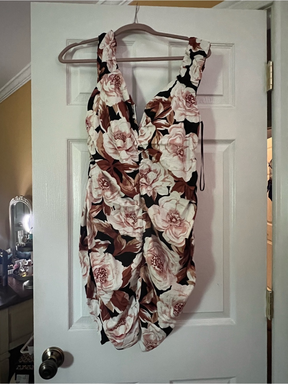 Express Floral Wrap Mini Dress in Blush and Brown. Never worn no tags !